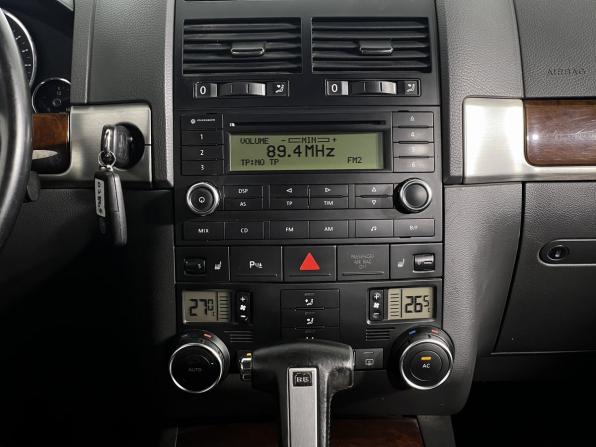 Volkswagen Touareg I Рестайлинг с пробегом 2010 года, цена 1 000 000 рублей, 319460 км, внедорожник, Автокод Объявления