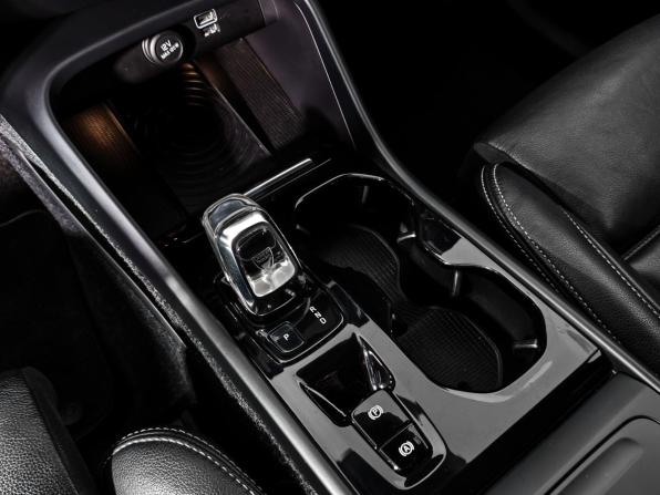 Volvo XC40 I с пробегом 2018 года, цена 2 650 000 рублей, 140931 км, внедорожник, Автокод Объявления