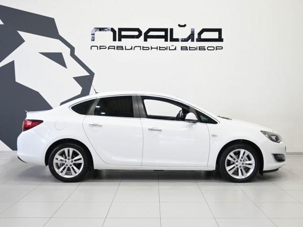 Opel Astra J Рестайлинг с пробегом 2013 года, цена 1 029 900 рублей, 148000 км, седан, Автокод Объявления