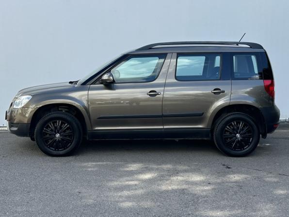 Skoda Yeti I с пробегом 2013 года, цена 990 000 рублей, 67954 км, внедорожник, Автокод Объявления