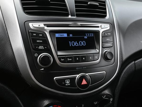 Hyundai Solaris I Рестайлинг с пробегом 2014 года, цена 800 000 рублей, 182451 км, хэтчбек, Автокод Объявления