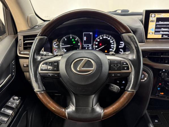Lexus LX III Рестайлинг 2 с пробегом 2016 года, цена 6 300 000 рублей, 282400 км, внедорожник, Автокод Объявления