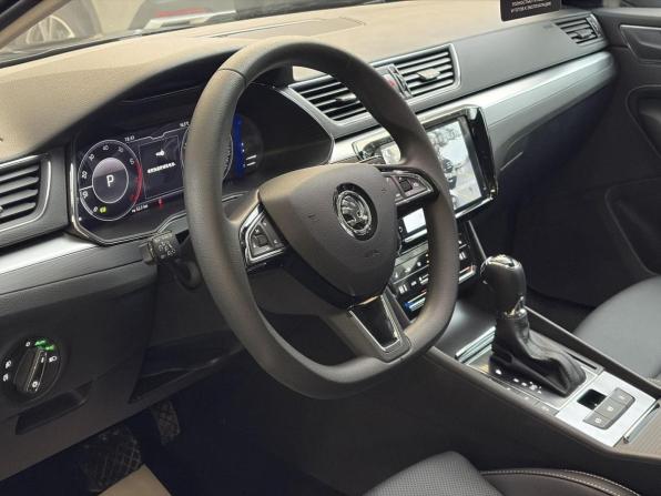 Новый Skoda Superb III Рестайлинг 2025 года, цена 2 799 000 рублей, лифтбек, Автокод Объявления