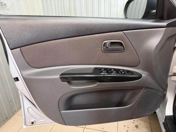 Kia Rio II Рестайлинг с пробегом 2010 года, цена 680 000 рублей, 152773 км, седан, Автокод Объявления