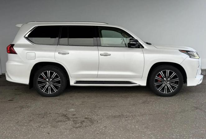 Lexus LX III Рестайлинг 2 с пробегом 2018 года, цена 8 490 000 рублей, 153969 км, внедорожник, Автокод Объявления