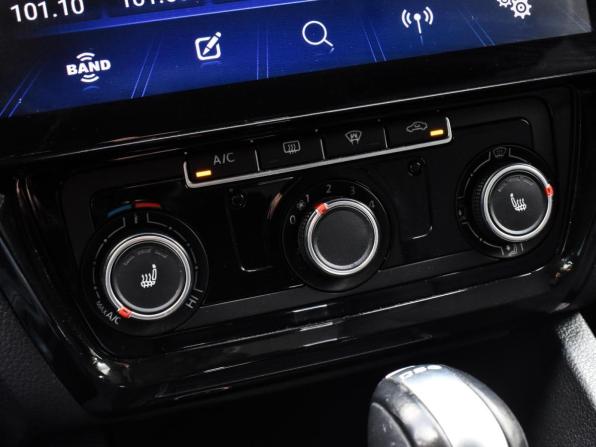 Volkswagen Jetta VI Рестайлинг с пробегом 2016 года, цена 1 250 000 рублей, 111082 км, седан, Автокод Объявления