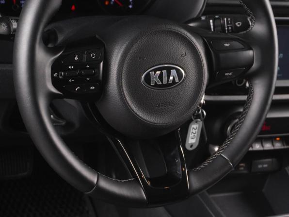 Kia Rio IV с пробегом 2018 года, цена 1 529 000 рублей, 93291 км, седан, Автокод Объявления