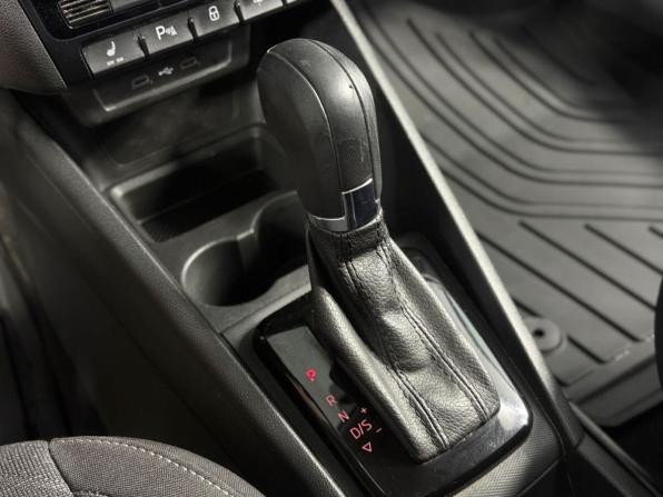 Volkswagen Polo VI с пробегом 2022 года, цена 1 490 000 рублей, 130051 км, лифтбек, Автокод Объявления