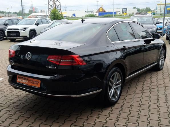 Volkswagen Passat B8 с пробегом 2017 года, цена 1 781 000 рублей, 123147 км, седан, Автокод Объявления