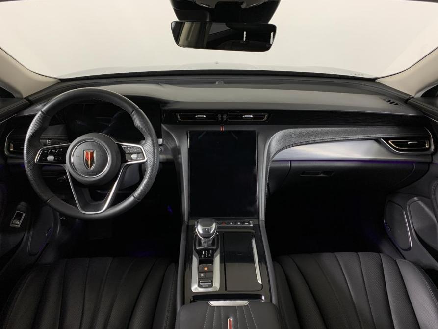 Hongqi H5 II Москва  - изображение 12