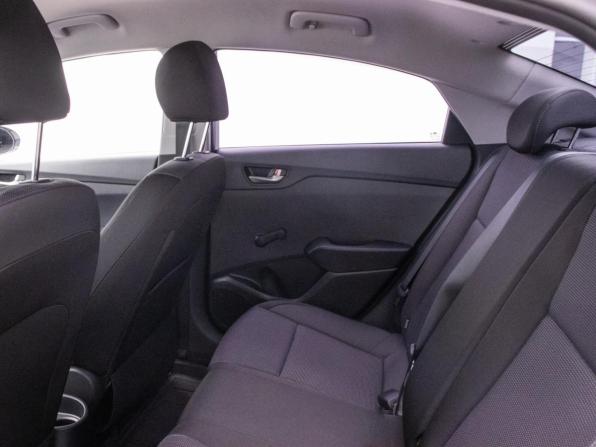 Hyundai Solaris II с пробегом 2017 года, цена 1 260 000 рублей, 111825 км, седан, Автокод Объявления