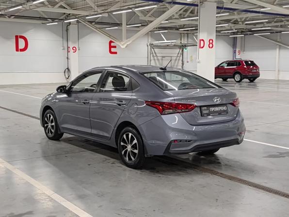 Hyundai Solaris II с пробегом 2017 года, цена 1 370 000 рублей, 95875 км, седан, Автокод Объявления