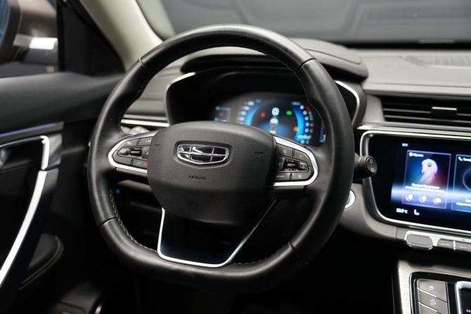 Geely Atlas Pro с пробегом 2023 года, цена 2 343 000 рублей, 64000 км, внедорожник, Автокод Объявления