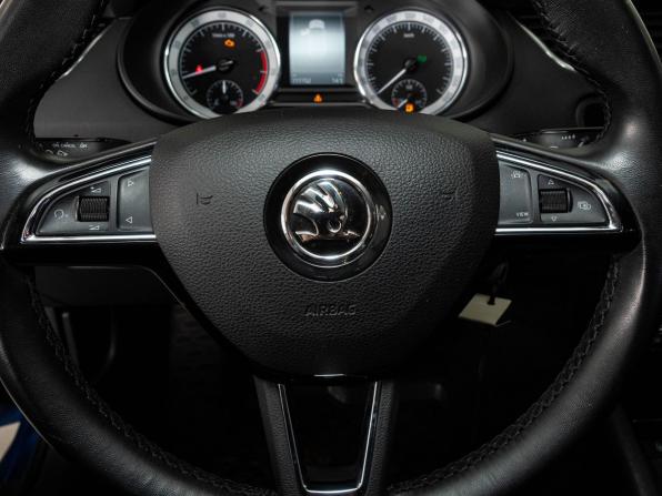 Skoda Octavia III (A7) Рестайлинг с пробегом 2020 года, цена 2 065 000 рублей, 110178 км, лифтбек, Автокод Объявления