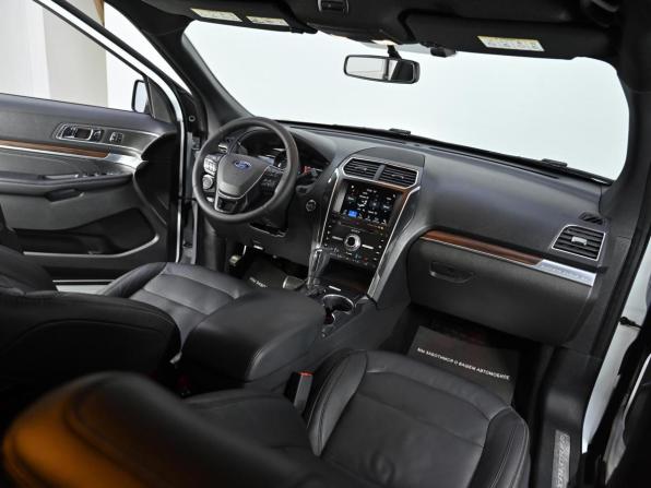Ford Explorer V Рестайлинг с пробегом 2018 года, цена 2 249 000 рублей, 105000 км, внедорожник, Автокод Объявления