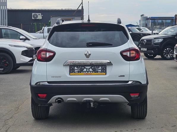 Renault Kaptur I с пробегом 2017 года, цена 1 499 000 рублей, 107980 км, внедорожник, Автокод Объявления