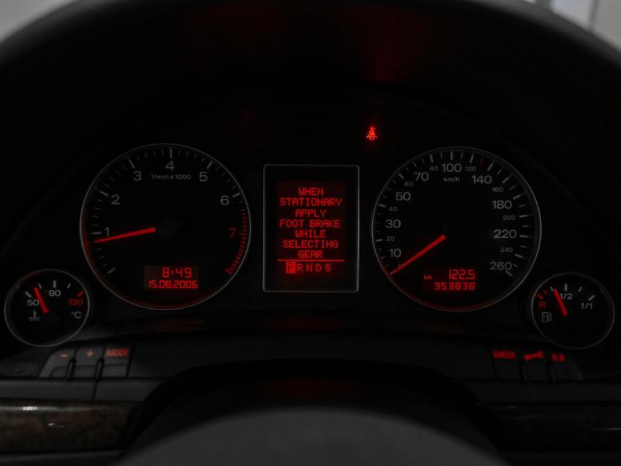 Audi A4 III (B7) Москва  - изображение 11