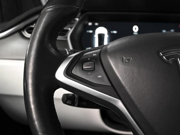 Tesla Model X I с пробегом 2017 года, цена 4 099 000 рублей, 99000 км, внедорожник, Автокод Объявления