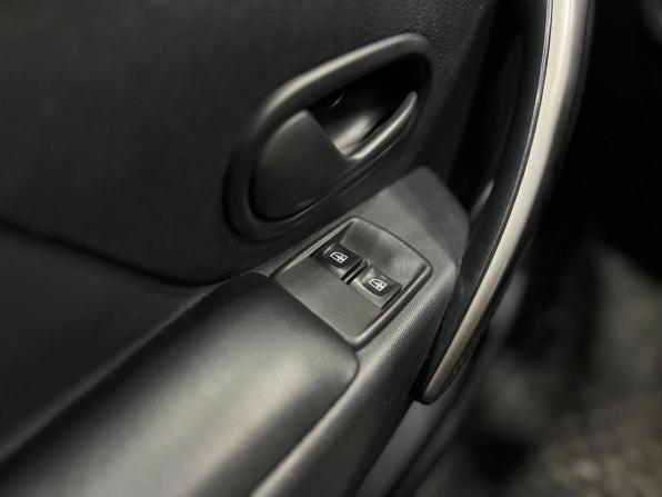 Renault Sandero II с пробегом 2018 года, цена 899 000 рублей, 44000 км, хэтчбек, Автокод Объявления