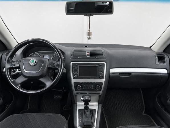 Skoda Octavia II (A5) Рестайлинг с пробегом 2013 года, цена 899 000 рублей, 197882 км, лифтбек, Автокод Объявления
