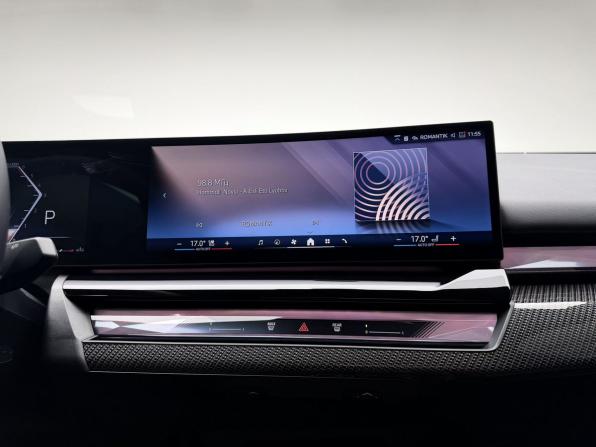 BMW 5 серии VIII (G60/G61/G68) с пробегом 2025 года, цена 8 529 000 рублей, 18546 км, седан, Автокод Объявления