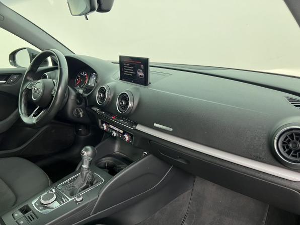 Audi A3 III (8V) Рестайлинг с пробегом 2020 года, цена 1 850 000 рублей, 84596 км, седан, Автокод Объявления
