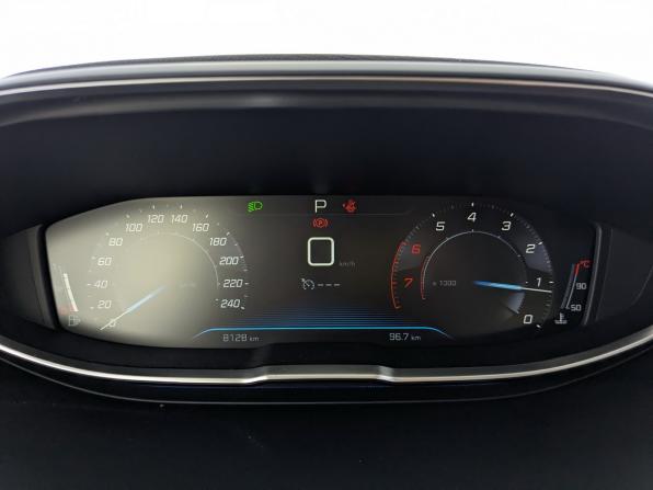 Peugeot 5008 II Рестайлинг с пробегом 2021 года, цена 3 165 000 рублей, 8200 км, внедорожник, Автокод Объявления