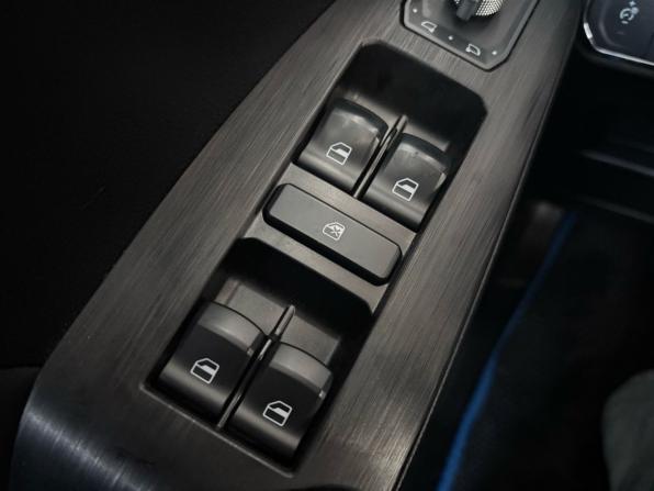 Haval Jolion I Рестайлинг с пробегом 2023 года, цена 1 999 000 рублей, 101600 км, внедорожник, Автокод Объявления