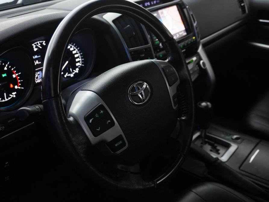Toyota Land Cruiser 200 Series Рестайлинг 1 Москва  - изображение 12