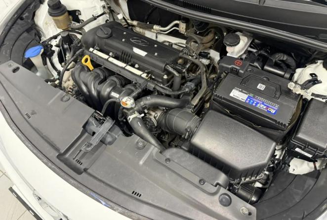 Hyundai Solaris I Рестайлинг с пробегом 2015 года, цена 1 050 000 рублей, 121120 км, седан, Автокод Объявления