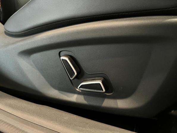 Changan UNI-V I с пробегом 2023 года, цена 2 099 000 рублей, 71119 км, лифтбек, Автокод Объявления