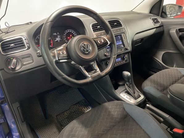 Volkswagen Polo V Рестайлинг с пробегом 2019 года, цена 1 240 000 рублей, 50232 км, седан, Автокод Объявления