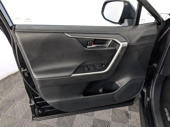 Toyota RAV4 V (XA50) с пробегом 2022 года, цена 4 020 000 рублей, 83842 км, внедорожник, Автокод Объявления