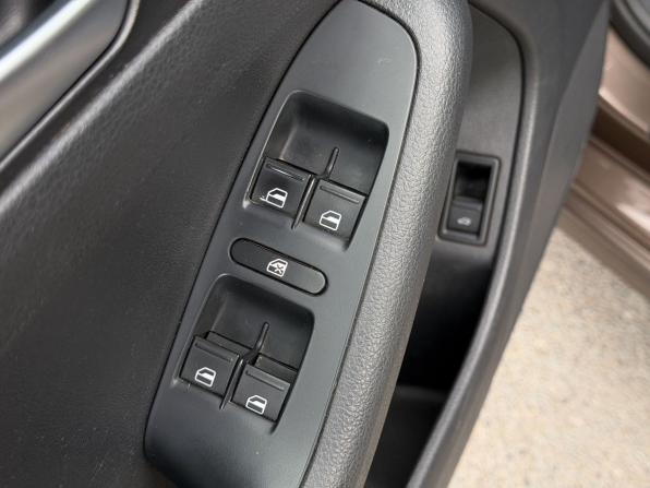 Volkswagen Jetta VI с пробегом 2012 года, цена 840 000 рублей, 241175 км, седан, Автокод Объявления