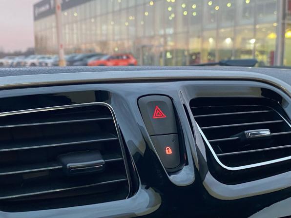 Renault Logan II с пробегом 2016 года, цена 695 000 рублей, 101353 км, седан, Автокод Объявления