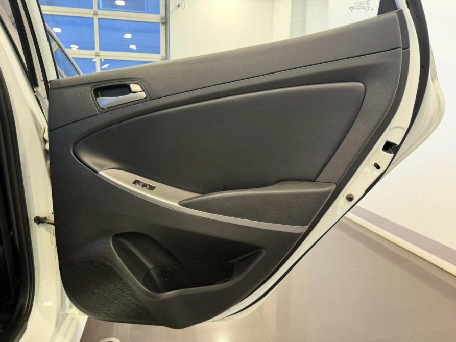 Hyundai Solaris I Рестайлинг Подольск  - изображение 16