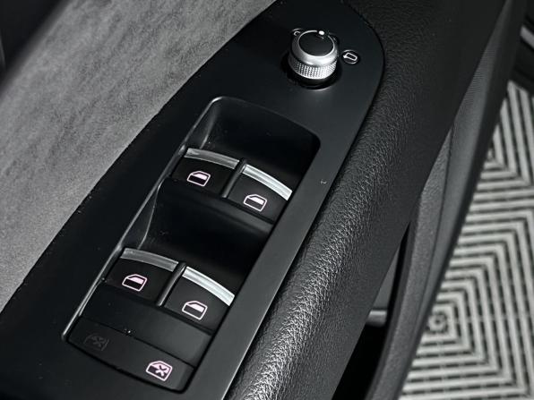 Audi Q7 I (4L) Рестайлинг с пробегом 2013 года, цена 1 655 000 рублей, 136000 км, внедорожник, Автокод Объявления