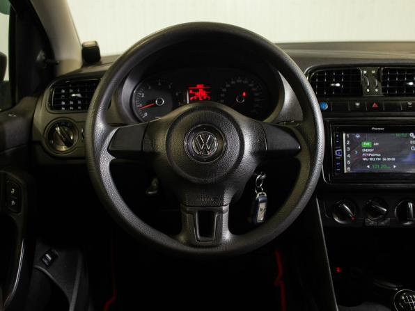 Volkswagen Polo V с пробегом 2013 года, цена 750 000 рублей, 140708 км, седан, Автокод Объявления