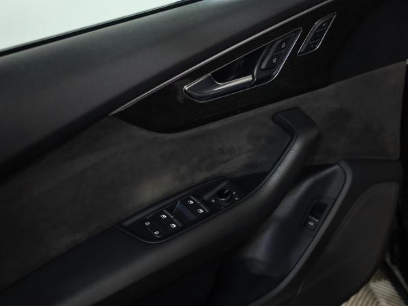 Audi Q8 I (4M) с пробегом 2021 года, цена 5 399 000 рублей, 189332 км, внедорожник, Автокод Объявления