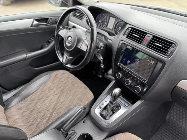 Volkswagen Jetta VI с пробегом 2012 года, цена 910 000 рублей, 235500 км, седан, Автокод Объявления