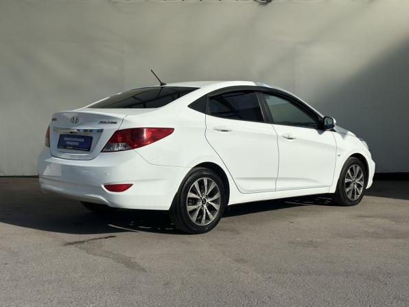 Hyundai Solaris I с пробегом 2014 года, цена 930 000 рублей, 151739 км, седан, Автокод Объявления