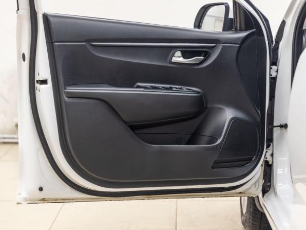 Kia Rio IV Рестайлинг с пробегом 2021 года, цена 1 618 000 рублей, 62770 км, седан, Автокод Объявления