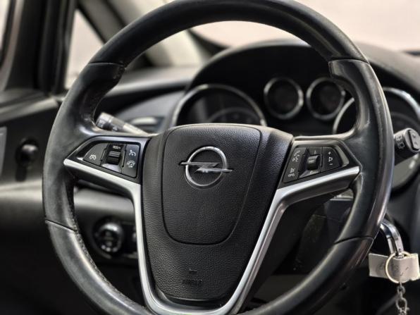 Opel Astra J Рестайлинг с пробегом 2012 года, цена 761 900 рублей, 174401 км, хэтчбек, Автокод Объявления