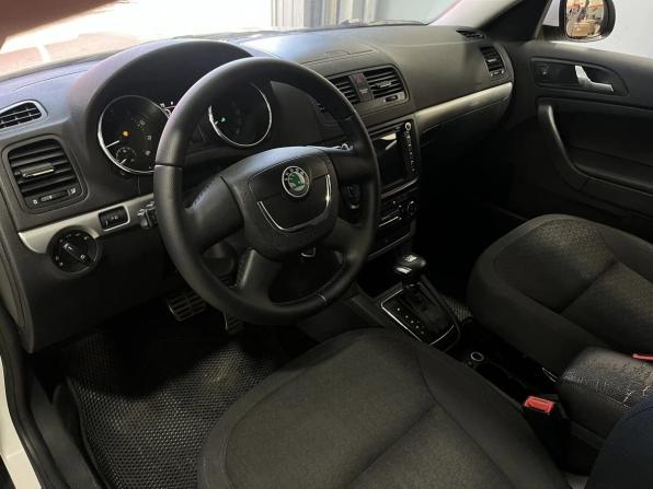 Skoda Yeti I с пробегом 2012 года, цена 695 000 рублей, 268828 км, внедорожник, Автокод Объявления