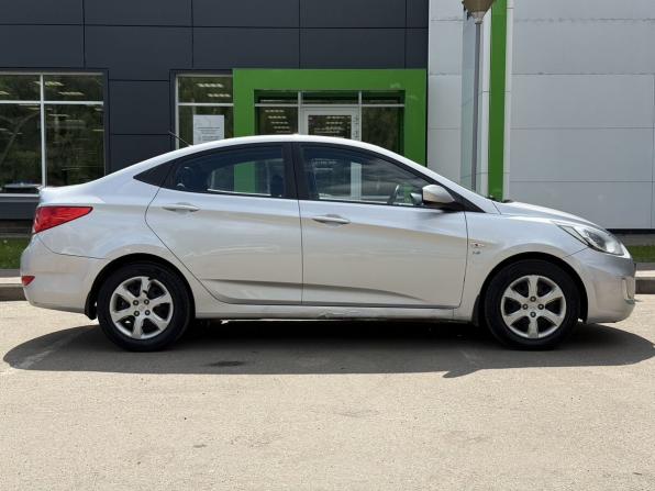 Hyundai Solaris I с пробегом 2013 года, цена 625 000 рублей, 253244 км, седан, Автокод Объявления