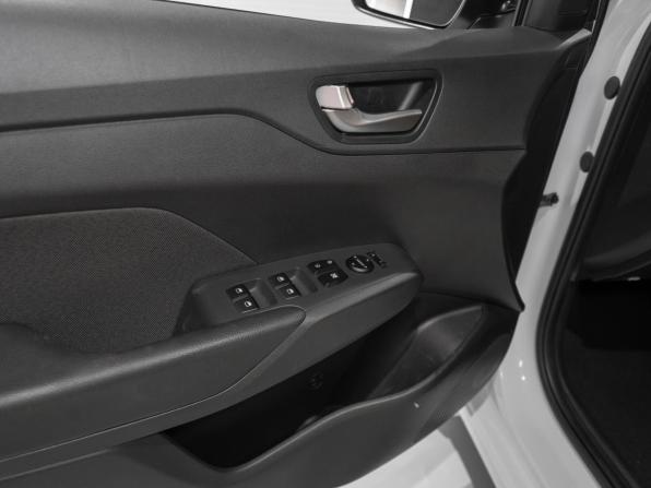 Hyundai Solaris II с пробегом 2019 года, цена 1 495 000 рублей, 83112 км, седан, Автокод Объявления