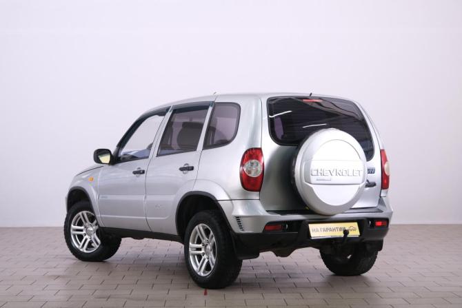 Chevrolet Niva I Рестайлинг с пробегом 2010 года, цена 469 000 рублей, 166570 км, внедорожник, Автокод Объявления