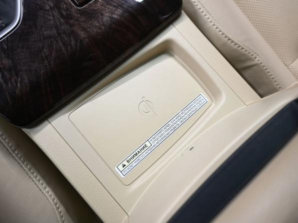 Toyota Camry VII (XV50) Рестайлинг с пробегом 2016 года, цена 2 395 000 рублей, 74741 км, седан, Автокод Объявления