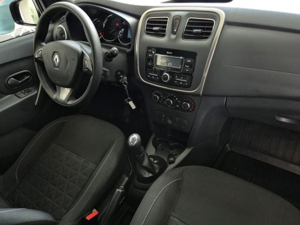 Renault Sandero II с пробегом 2017 года, цена 1 049 000 рублей, 91054 км, хэтчбек, Автокод Объявления