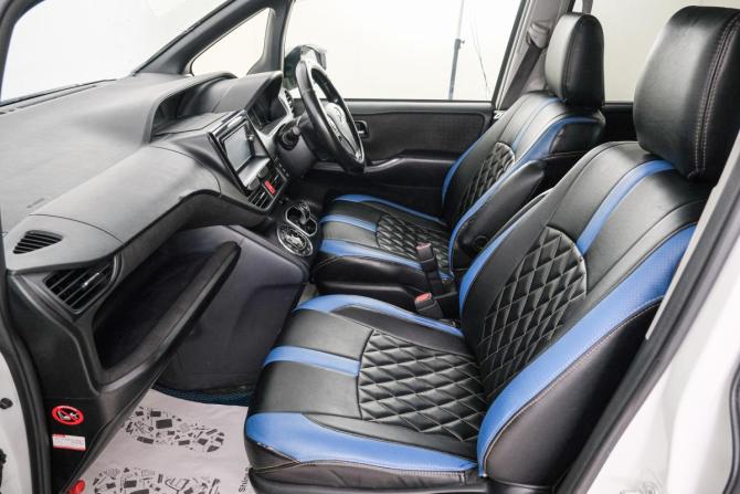 Toyota Voxy III (R80) с пробегом 2015 года, цена 1 649 000 рублей, 244000 км, минивэн, Автокод Объявления